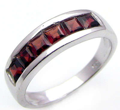 Solid 925 Sterling Silver Genuine Garnet ring